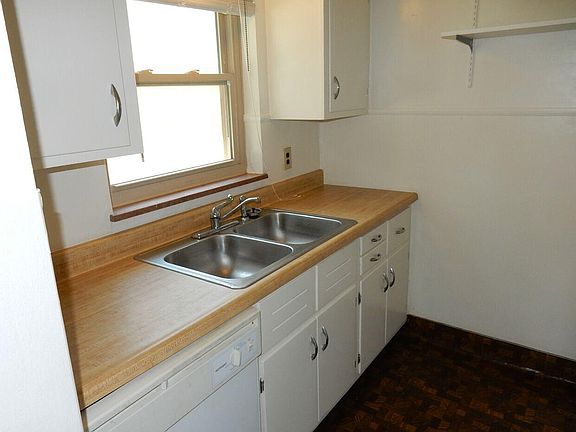 4th image of 5909 Oakwood Ave APT 4
