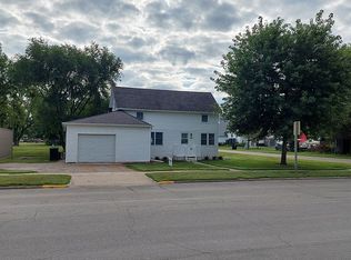 500 Russell St, Oakville, IA 52646