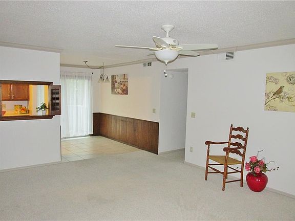 5th image of 11317 N May Ave APT C