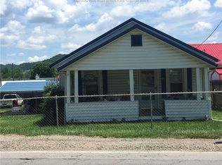 96 Winfield Rd, Saint Albans, WV 25177