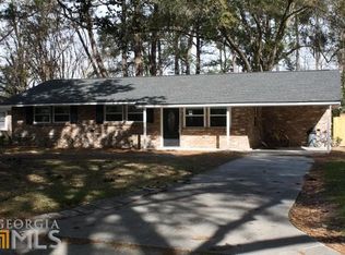 12 Paradise Dr, Savannah, GA 31406