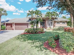 8666 Lakefront Ct, Fort Myers, FL 33908