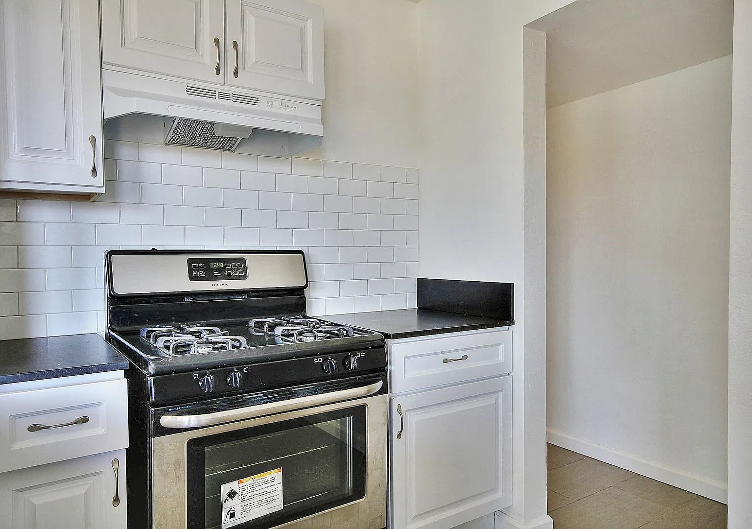 1020 El Embarcadero — Photo 3