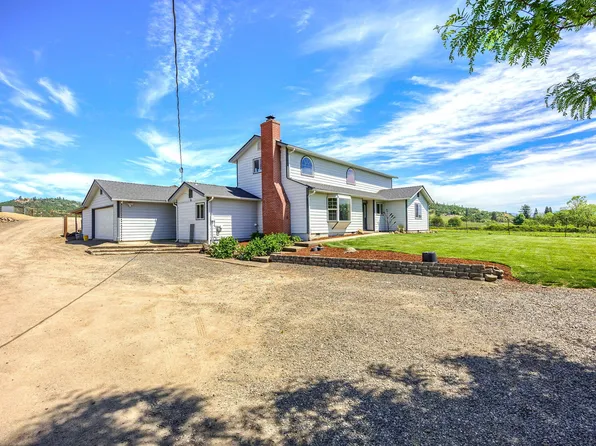1350 Nick Young Rd, Eagle Pt, OR 97524