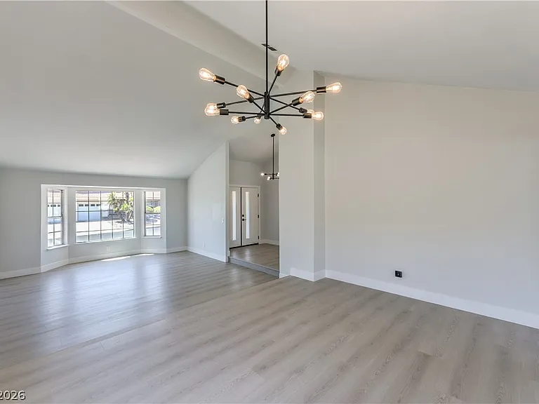 6348 Vicuna Dr — Photo 4