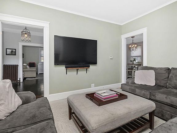 4th image of 17 Westford St