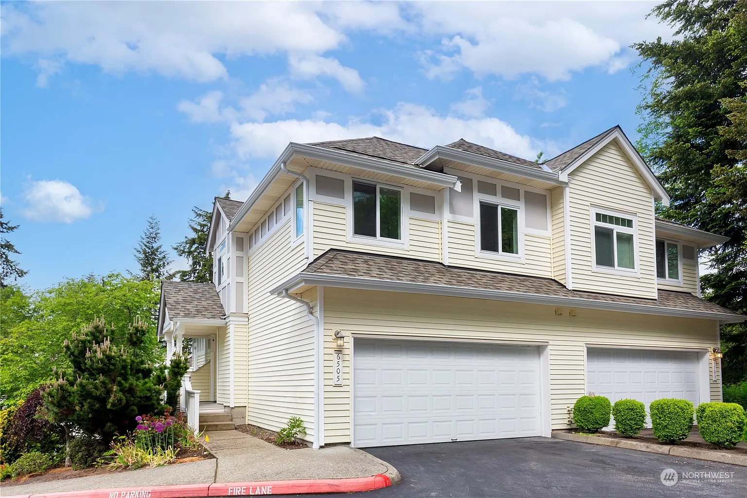6505 SE Cougar Mountain Way #1 photo 1