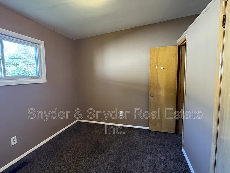 2350 Newton St — Photo 8