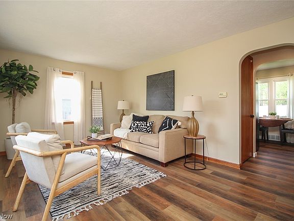 5th image of 738 Nellbert Ln