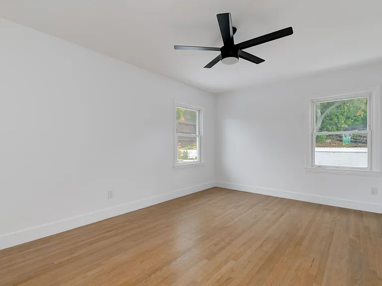 351 Eucalyptus Ave — Photo 20