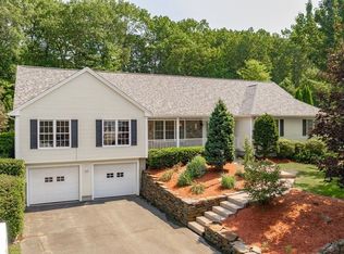 55 Hillcrest Cir, Westfield, MA 01085