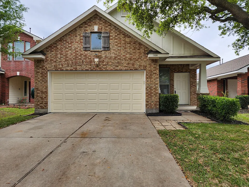 7539 Legacy Pines Dr