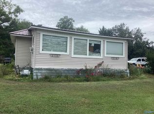 1402 Green Valley Rd, Glencoe, AL 35905
