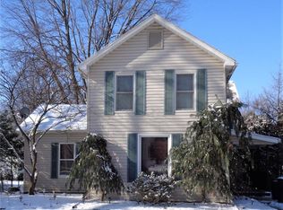 332 Buttonwood Ave, Bowling Green, OH