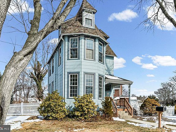 2nd image of 204 Rutledge Ave