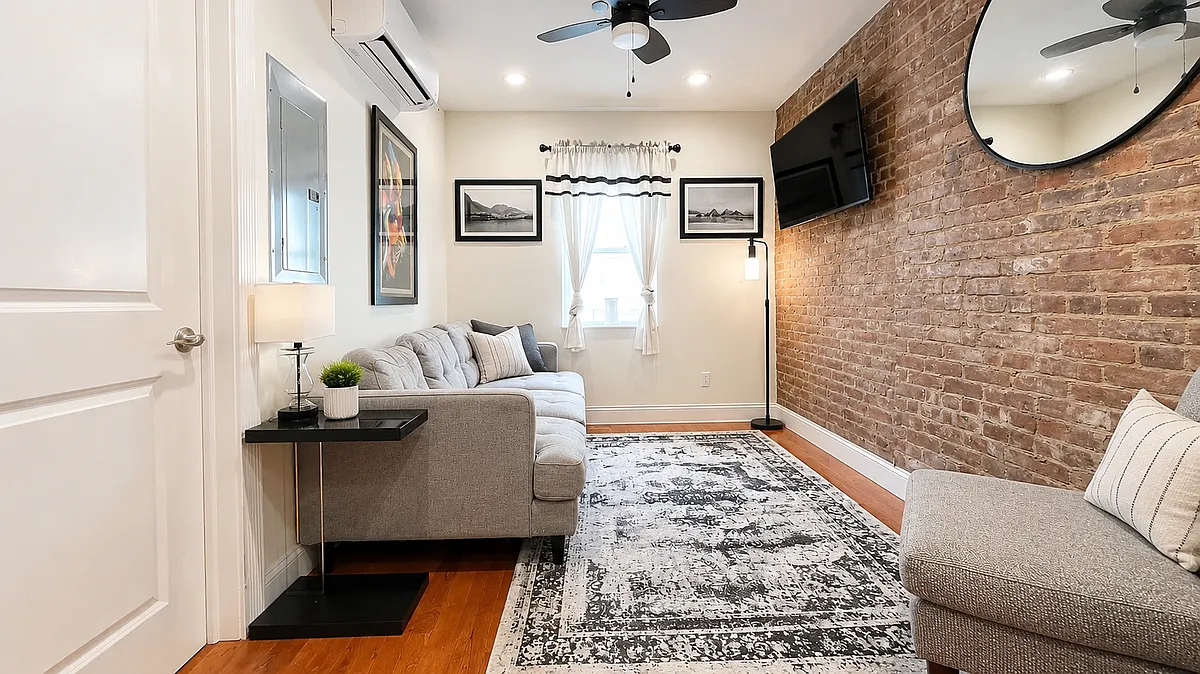 Building Photo - 251 W 139th St #7