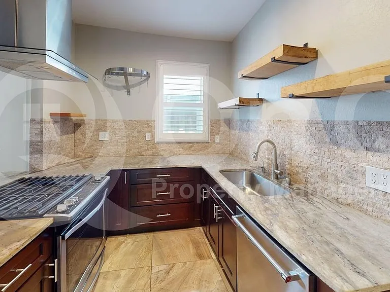 642 N Tyler St — Photo 6