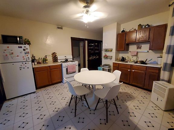 5th image of 4943 N Winchester Ave