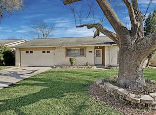 16611 Blackhawk Blvd, Friendswood, TX 77546