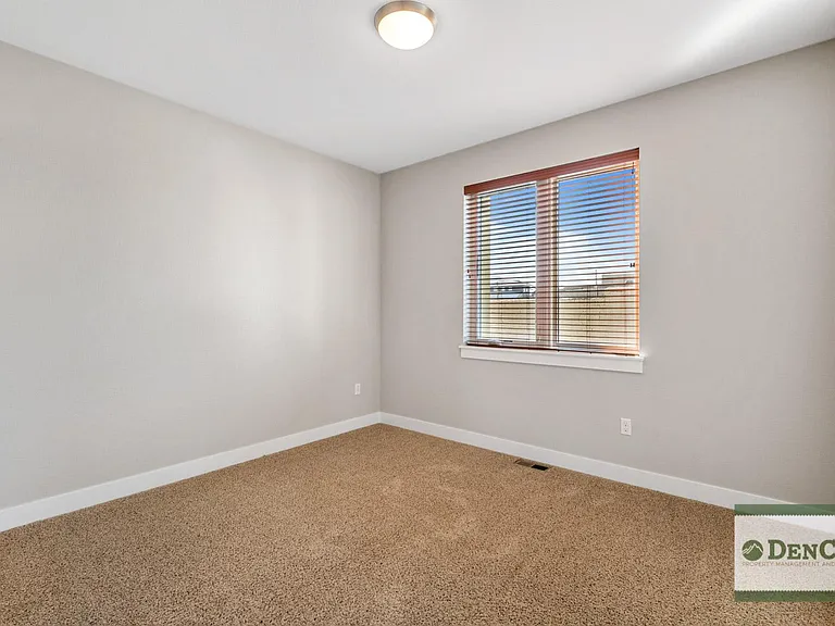 3118 Vallejo St — Photo 17