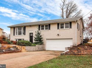 2086 Loman Ave, York, PA 17408