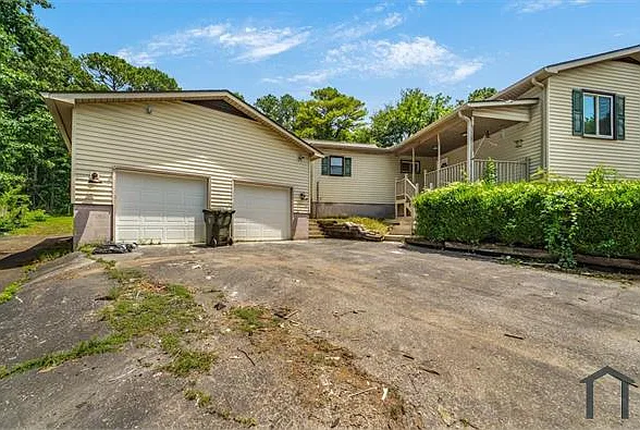 4 bed, 2000 sqft, $2,100 — Photo 3