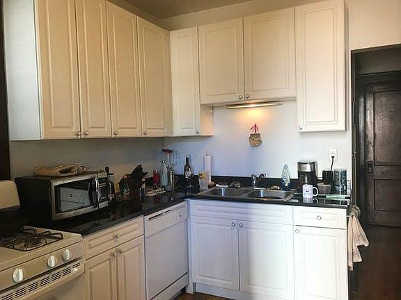 5th image of 1206 W Montana St #2
