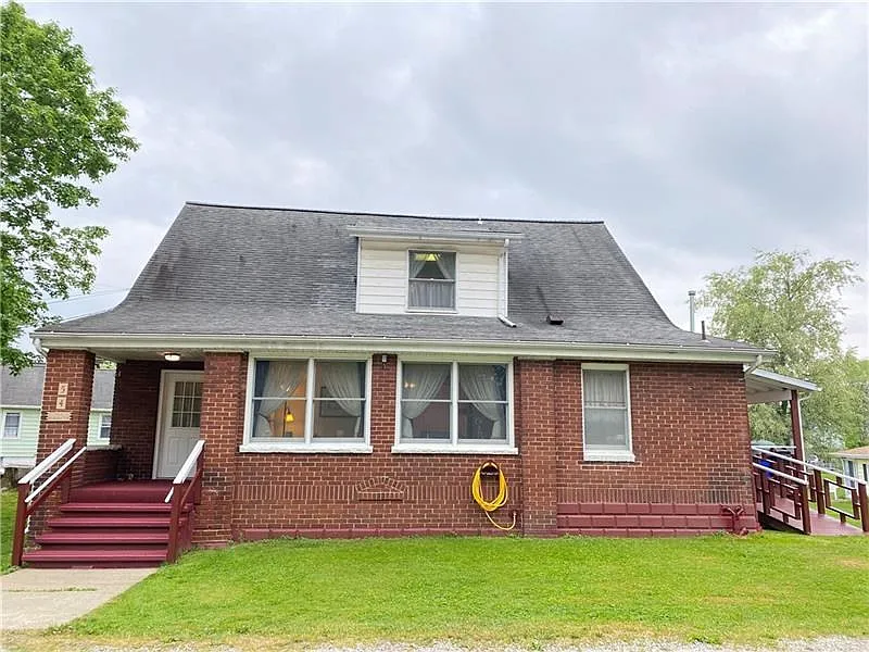 54 Lebanon Ave photo 1