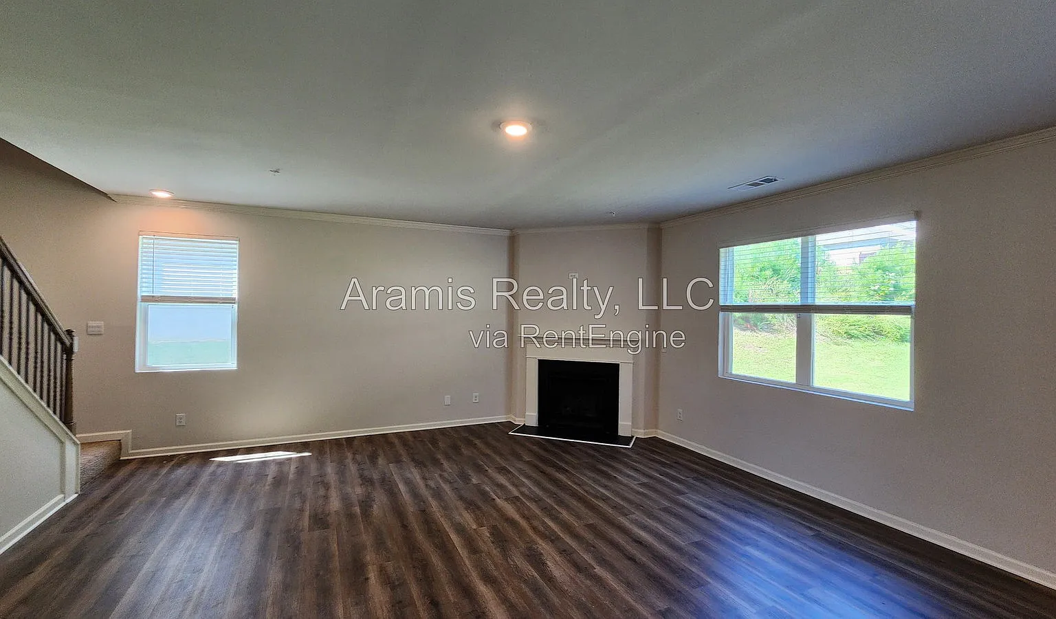 4 bed, 3.0 bath, 2804 sqft, $2,595 — Photo 3