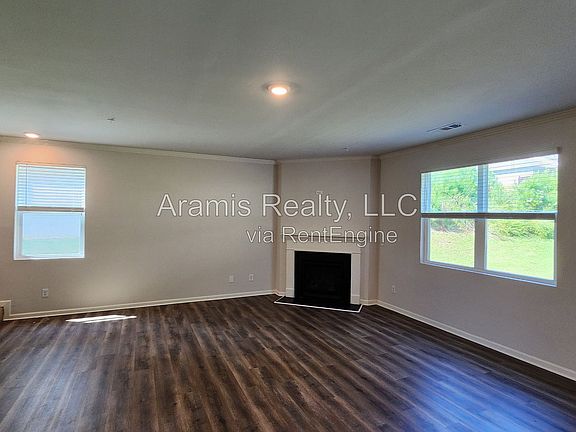 3rd image of 7670 Demeter Dr