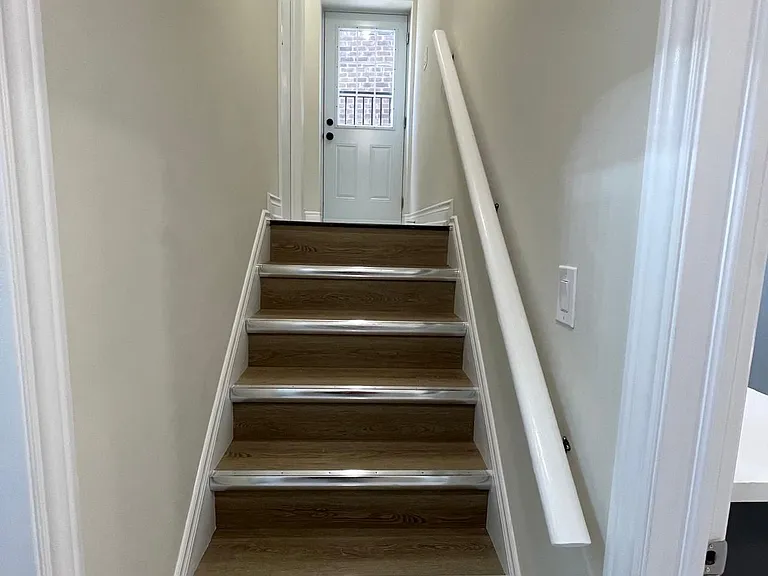 125 Sharavogue Ave #BASEMENT — Photo 10