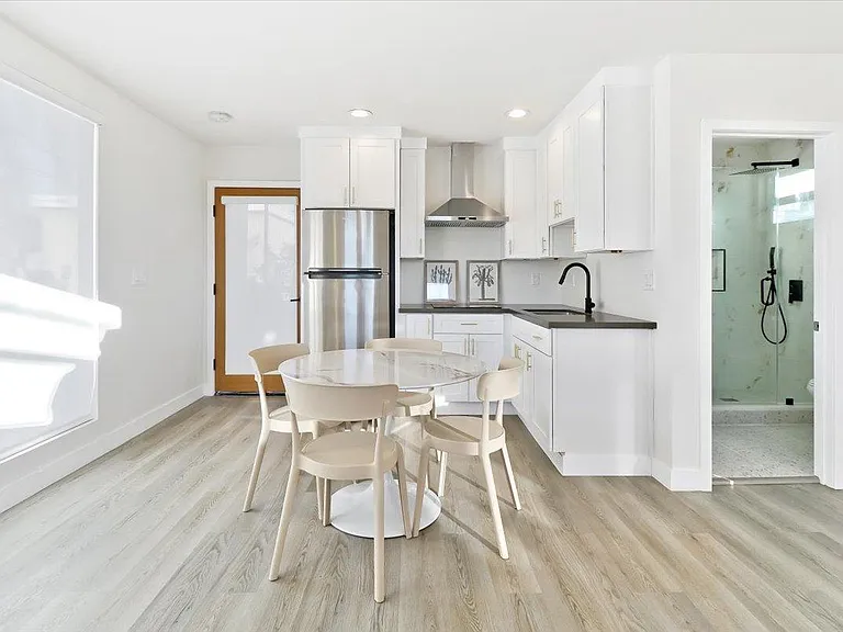 361 Flint Ave #A — Photo 6