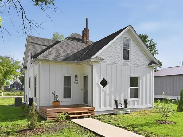 709 Iowa Ave, Essex, IA 51638