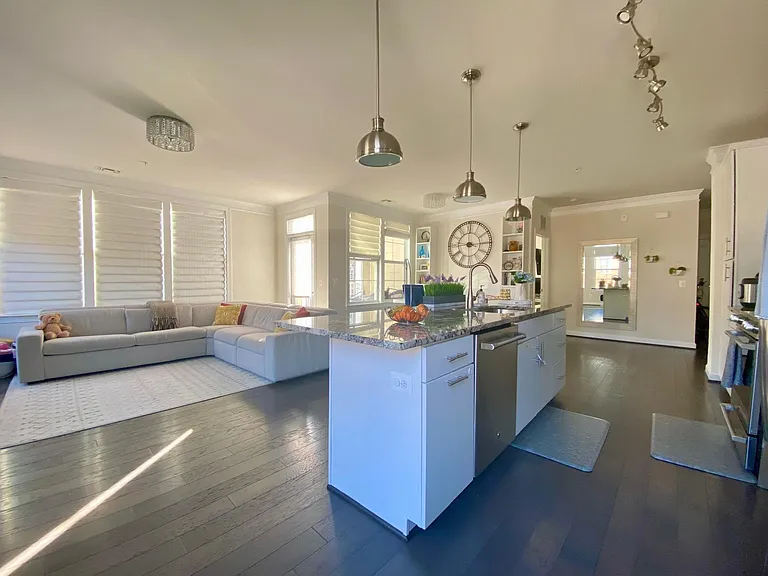 13740 Endeavour Dr #308 — Photo 3