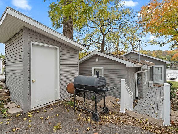 4th image of 21710 259th St