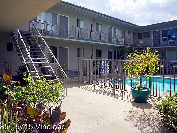 4th image of 5715 Vineland Ave APT 17