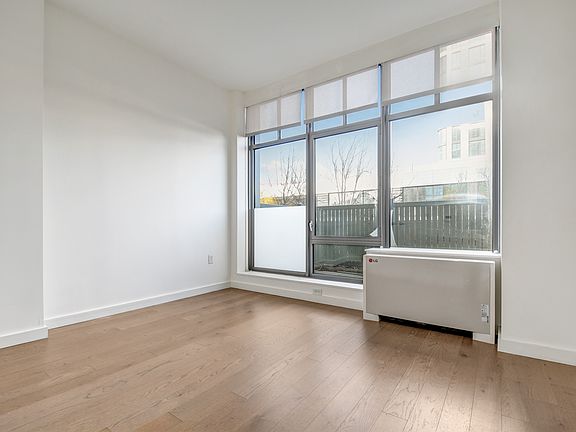 4th image of 282 S 5th St APT 3B