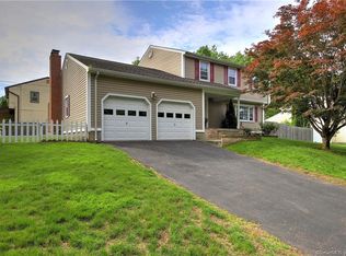 167 Timber Trl, Milford, CT 06460