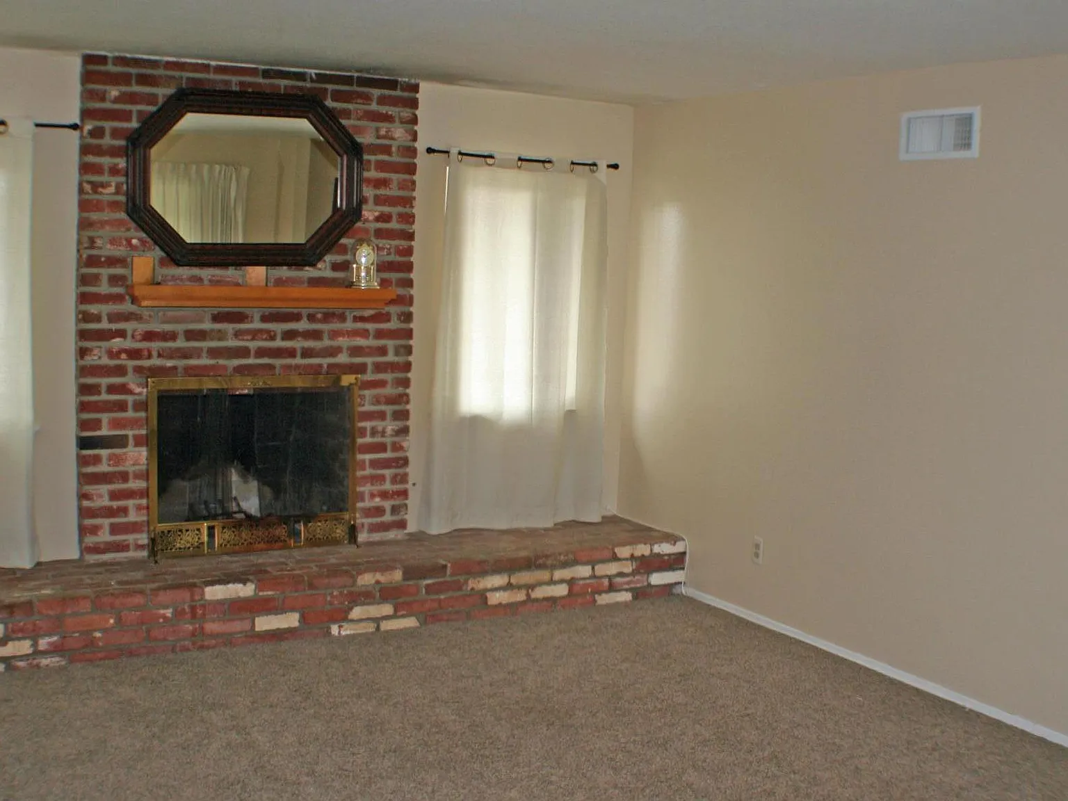 717 Nottingham Drive — Photo 4