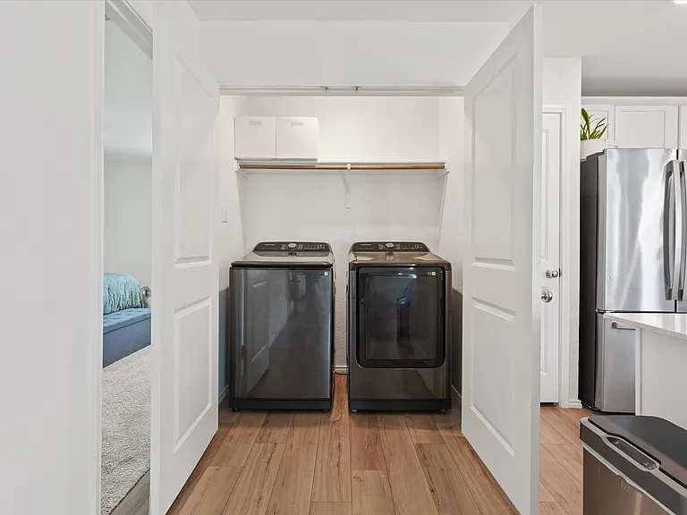 2403 Hesperus Ave — Photo 9