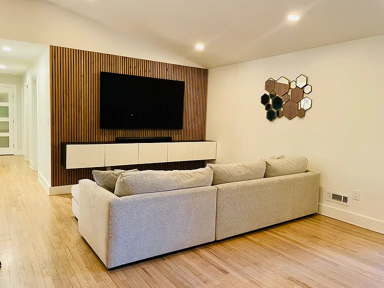 2207 Drew Valley Rd — Photo 5