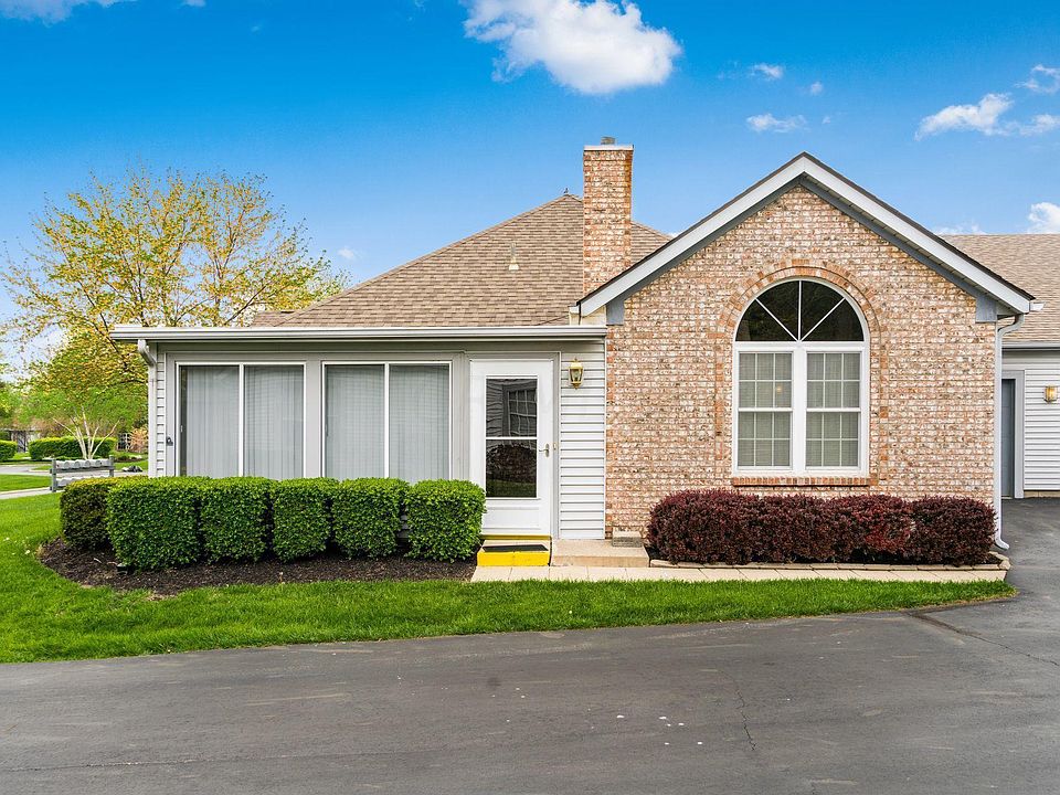 1st image of 330 Villa Oaks Ln