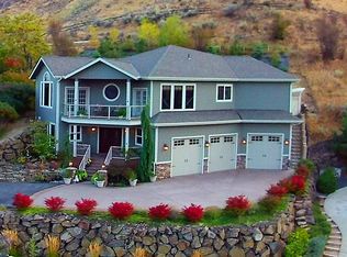 302 Canyon Pl, Wenatchee, WA 98801