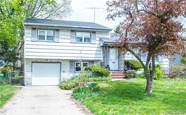 1st image of 22 Chatham Ct