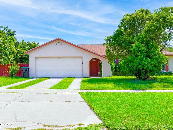 3rd image of 12051 Club Woods Dr