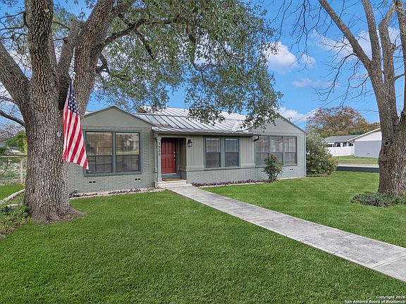 2nd image of 1939 E Lawndale Drive