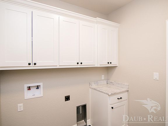 4th image of 408 S Cypress St