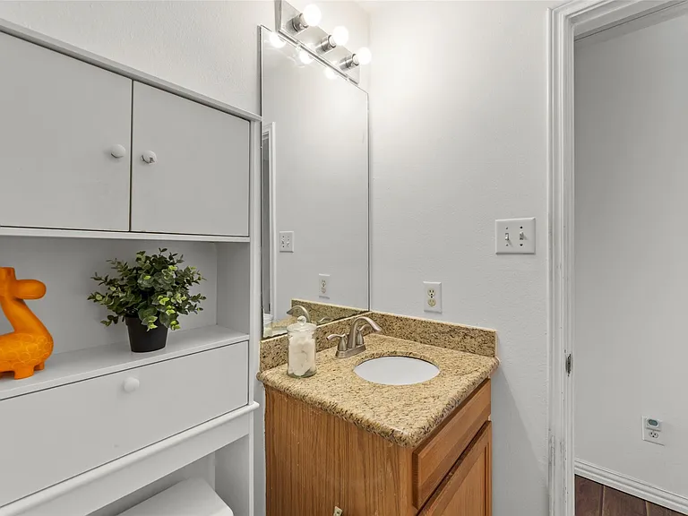 8252 Golf Green Cir — Photo 28