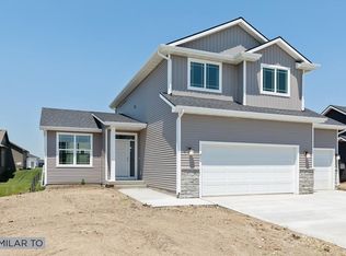 370 SE Esker Ridge Dr, Waukee, IA 50263