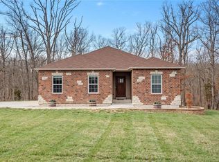 404 Deep Forest Dr, Hawk Point, MO 63349